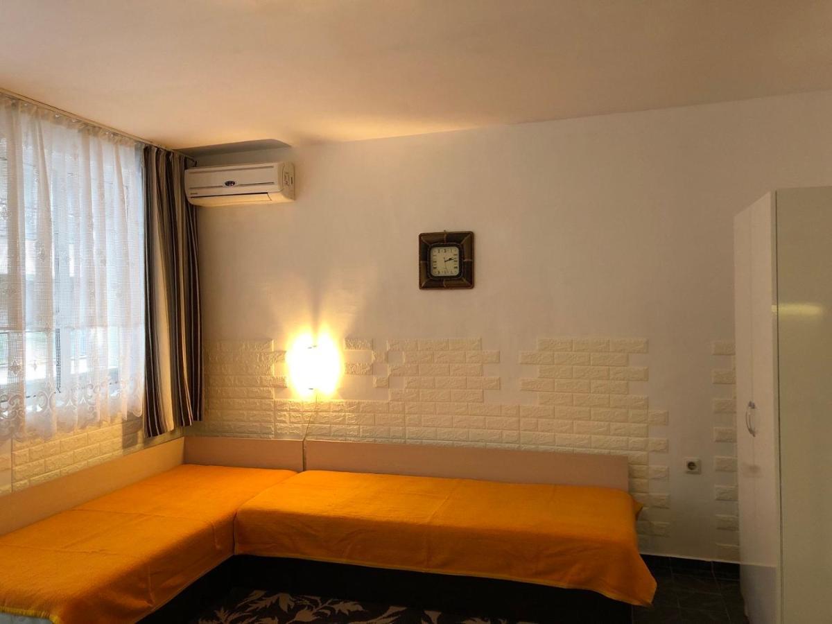 Боксониера Georgi Georgiev Appartement Varna Buitenkant foto